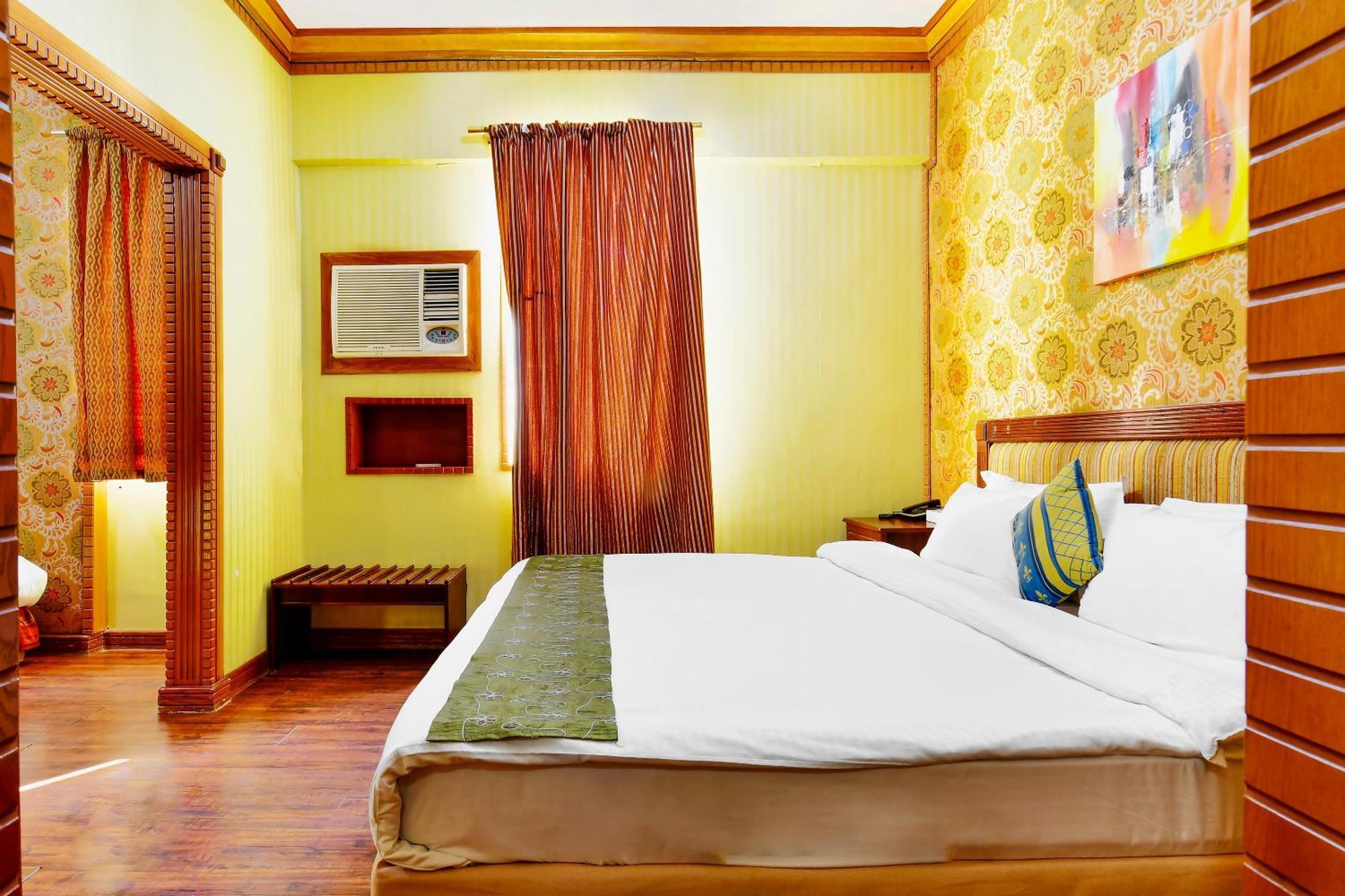 Capital O 125 Moon Plaza Hotel Манама Экстерьер фото