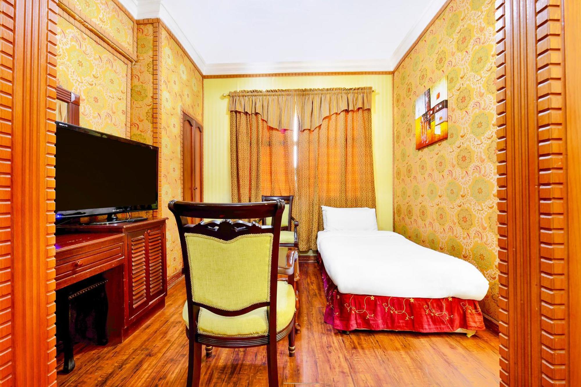 Capital O 125 Moon Plaza Hotel Манама Экстерьер фото