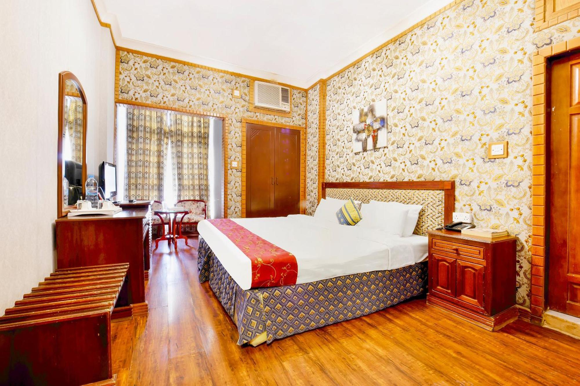 Capital O 125 Moon Plaza Hotel Манама Экстерьер фото