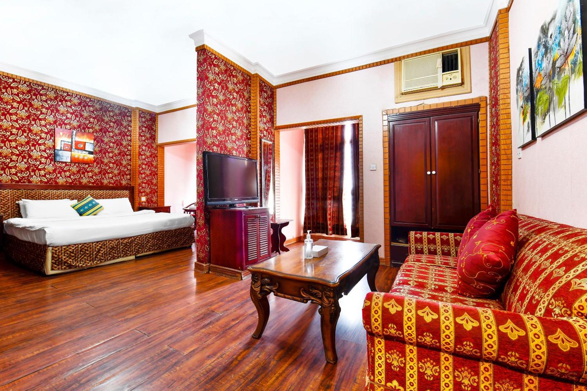 Capital O 125 Moon Plaza Hotel Манама Экстерьер фото